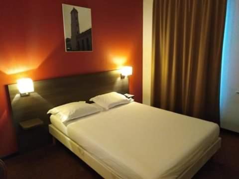 Studio Privatif Dans Hotel Residence Nimes Gare Zewnętrze zdjęcie
