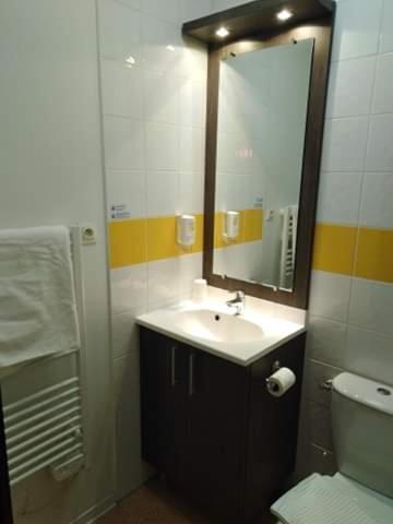 Studio Privatif Dans Hotel Residence Nimes Gare Zewnętrze zdjęcie